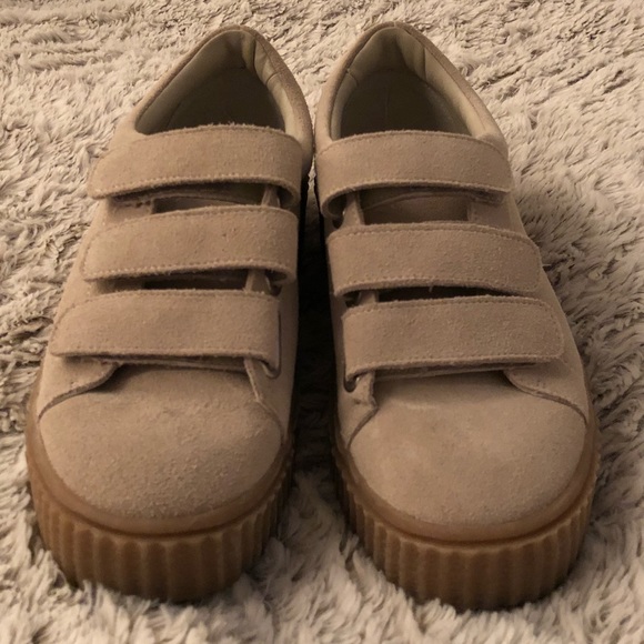 urban outfitters platform sneakers